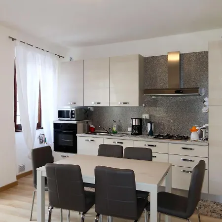 Locazione Turistica Giardino Vista Lago - Dma368 Apartment *